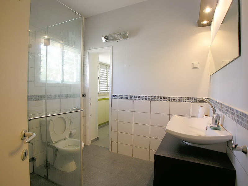 בקרבת שדרות נורדאו