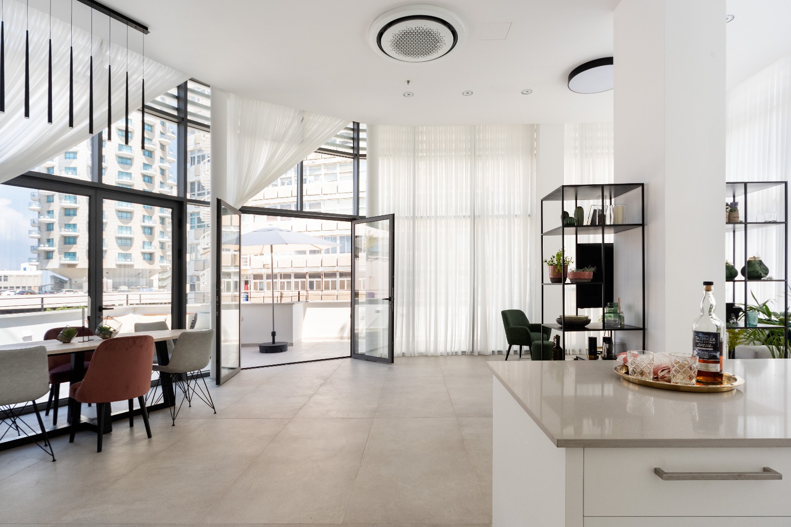 דירה למכירה בתל אביב