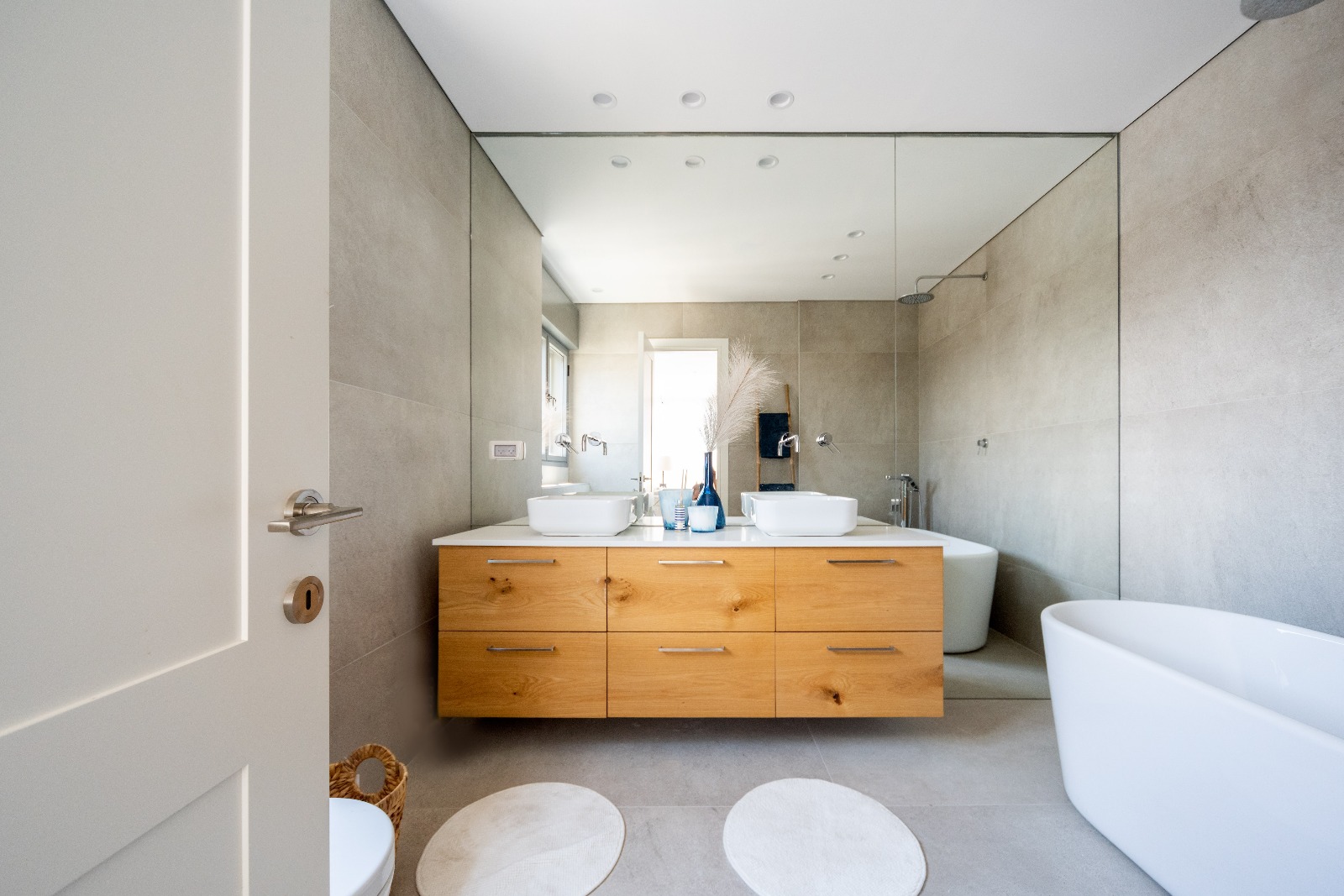 דירה למכירה בתל אביב