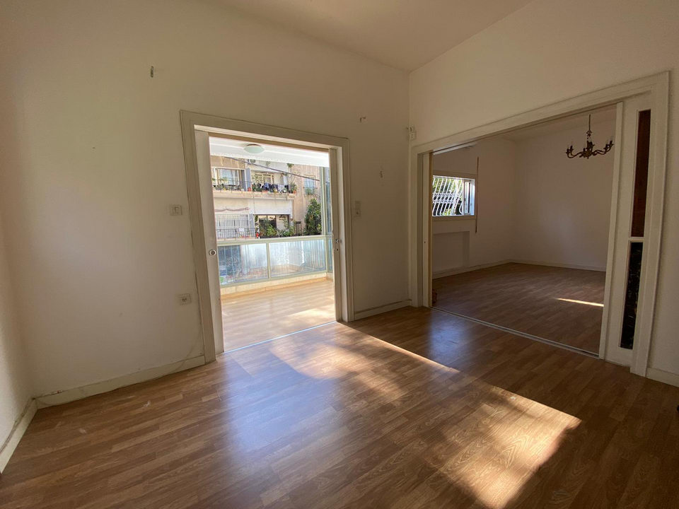 דירה למכירה בתל אביב