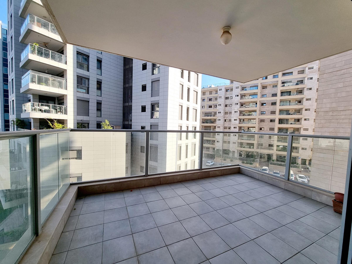 דירה להשכרה בתל אביב