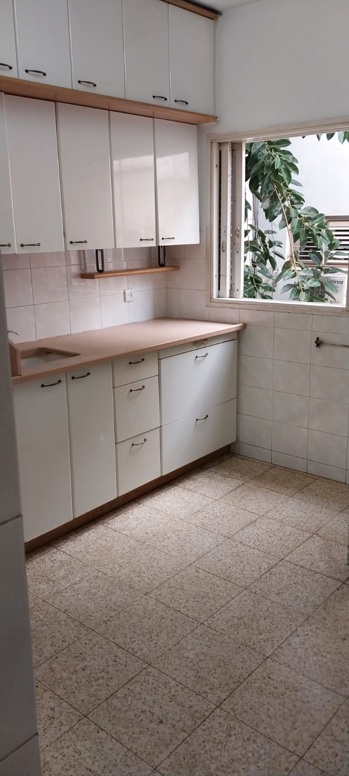 דירה למכירה בתל אביב