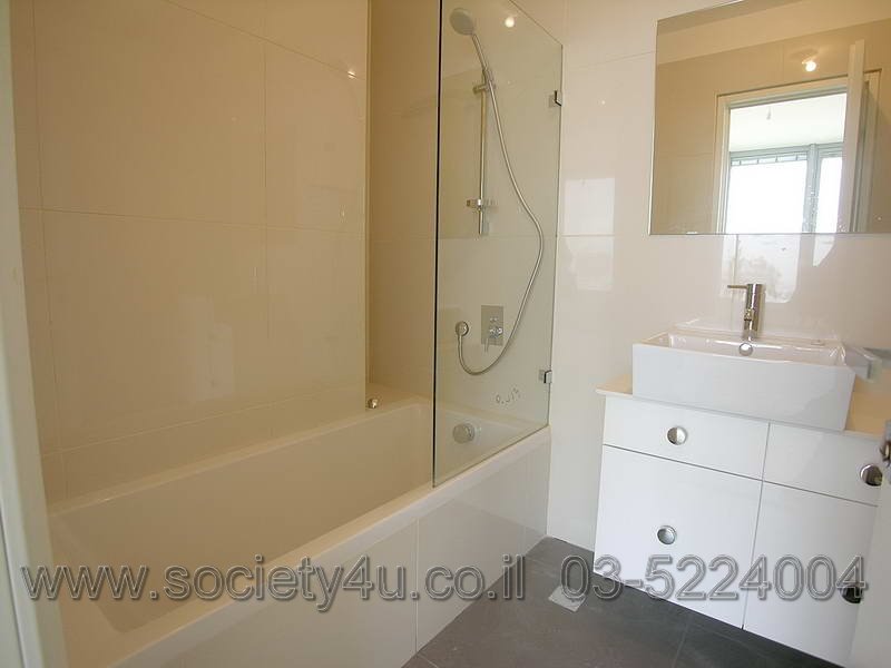 להשכרה במגדל פרישמן