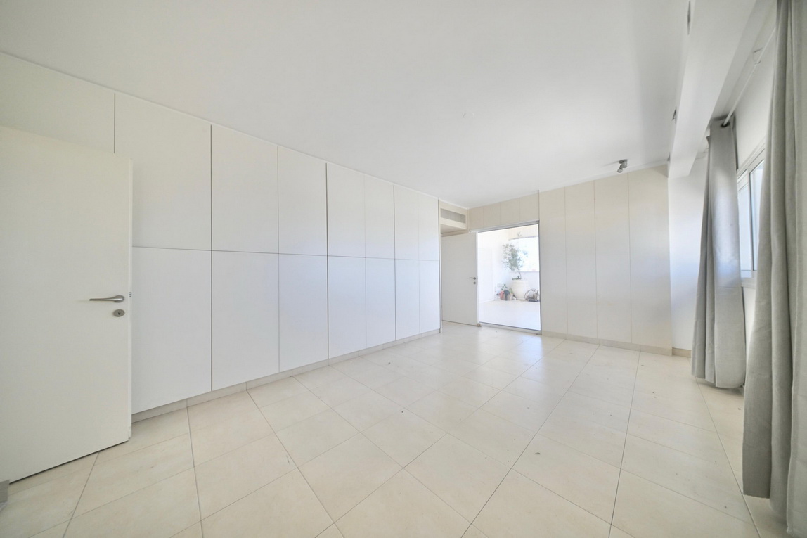 פנטהאוז יוקרתי