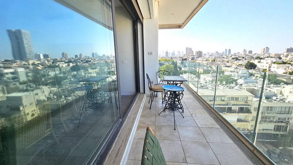 דירה למכירה במגדל בזל