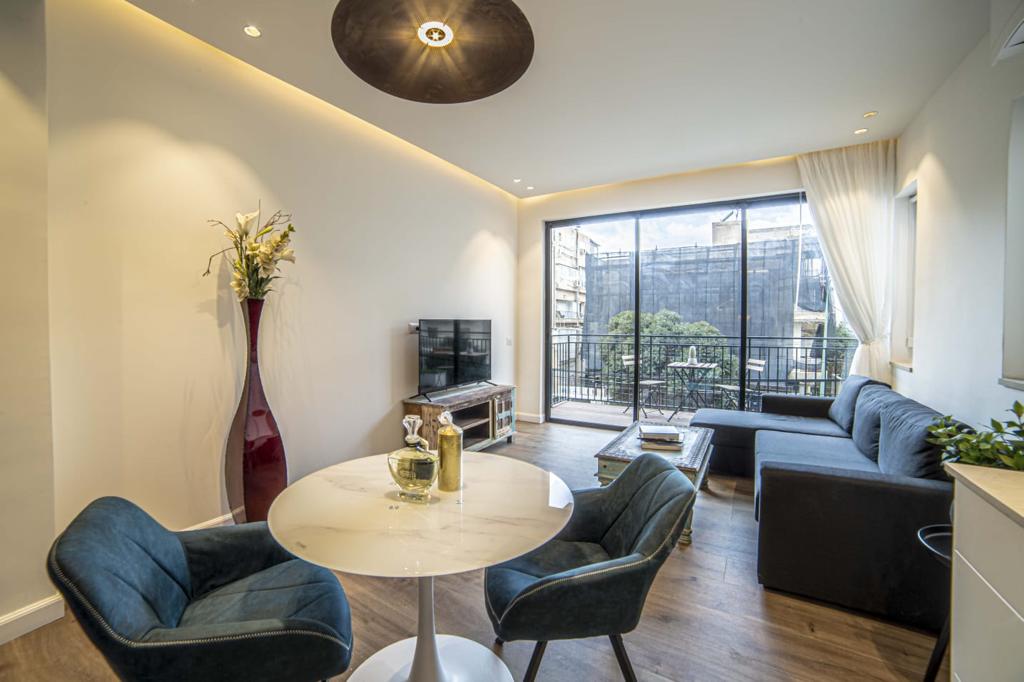 דירה למכירה בתל אביב